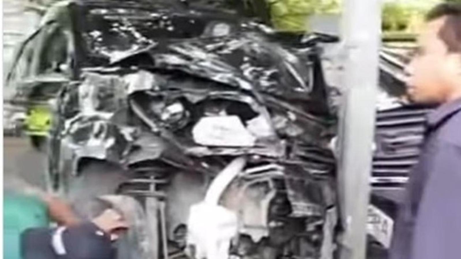 Tabrakan di Jalan Poros Pallangga Gowa, Dua Orang Luka Usai Mobil Seruduk Avanza Parkir